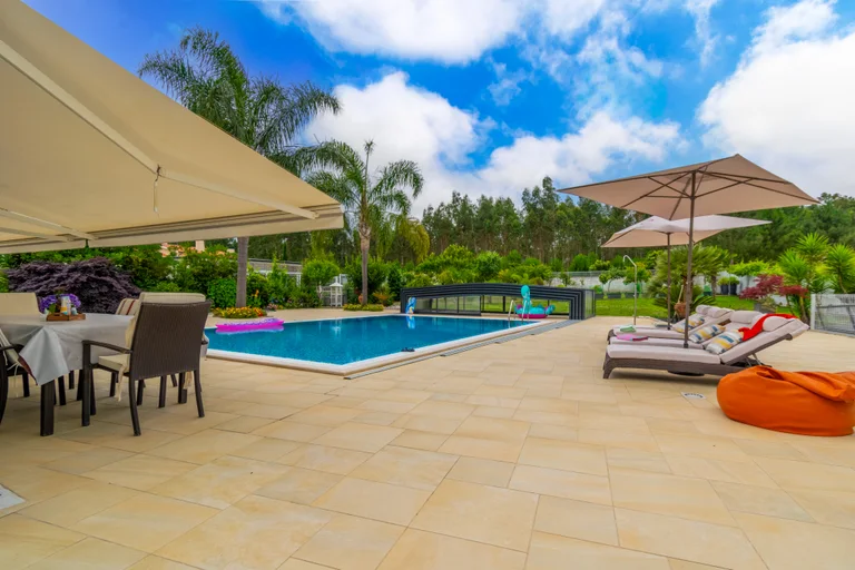 Moradia com piscina — Sangalhos Sangalhos Imobiliario Sangalhos Foto